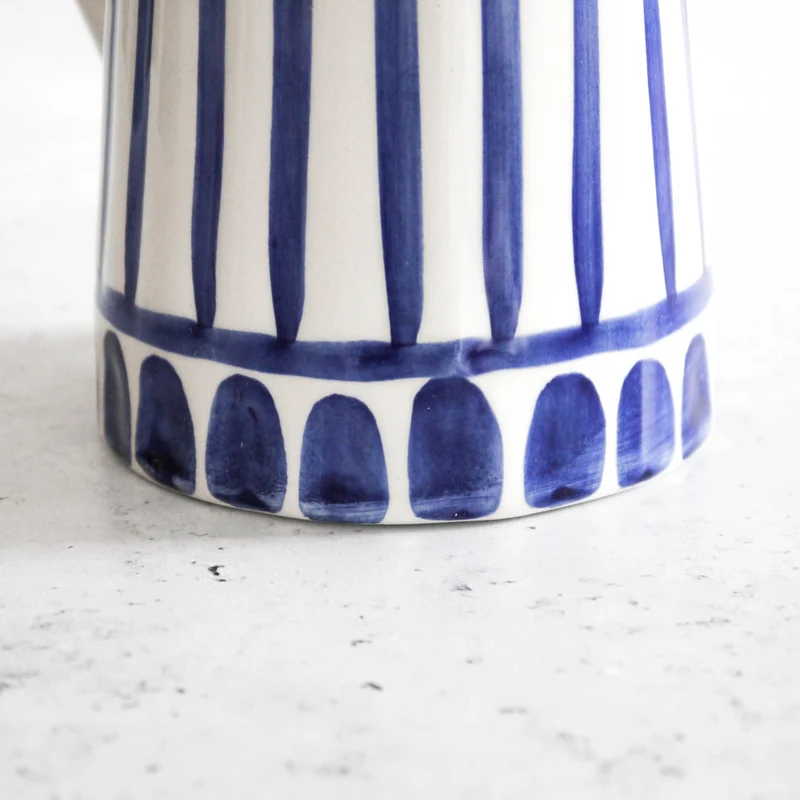 Traditioneller Krug in blau 0,5L