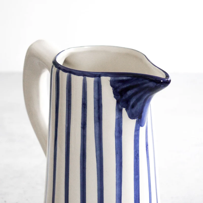 Traditioneller Krug in blau 0,9L