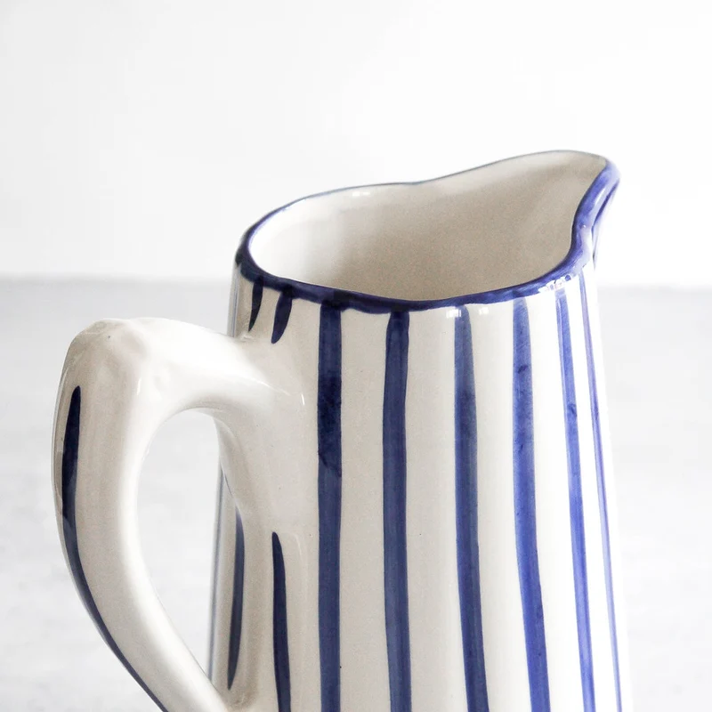 Traditioneller Krug in blau 1,35L