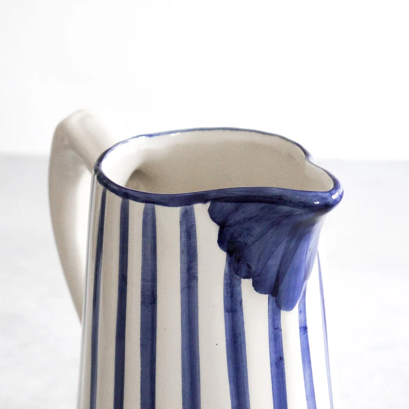 Traditioneller Krug in blau 1,35L