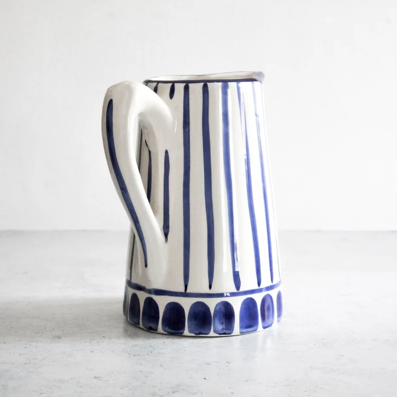 Traditioneller Krug in blau 2L