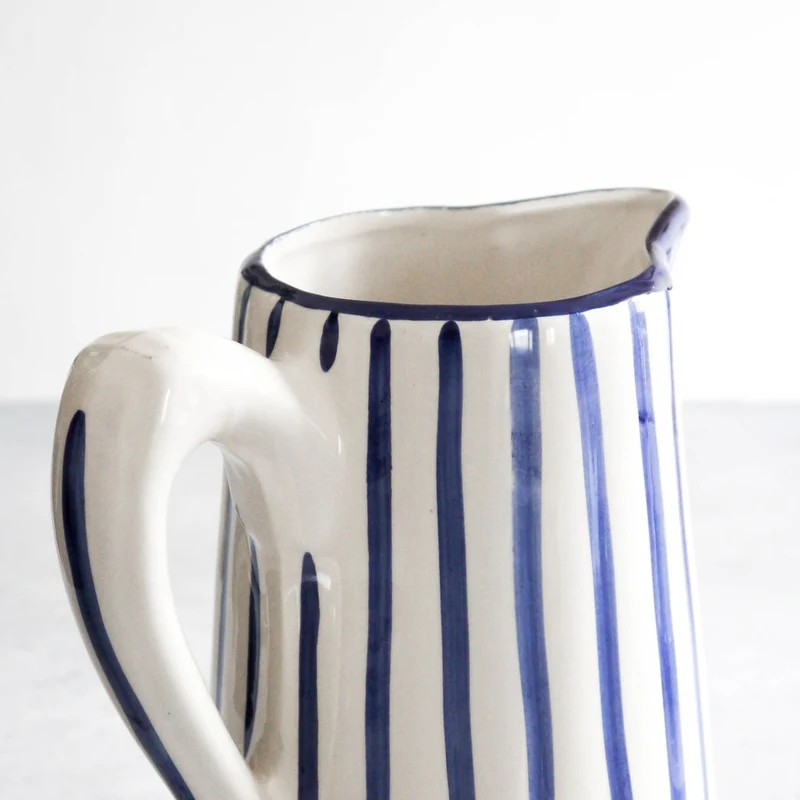 Traditioneller Krug in blau 2L